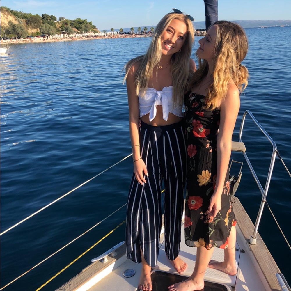 Midi floral Urban Outfitters mini skirt